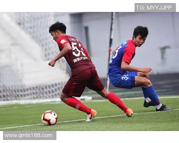 重庆羽毛球队在精英赛积分榜上以77分稳居第一名展现强劲实力